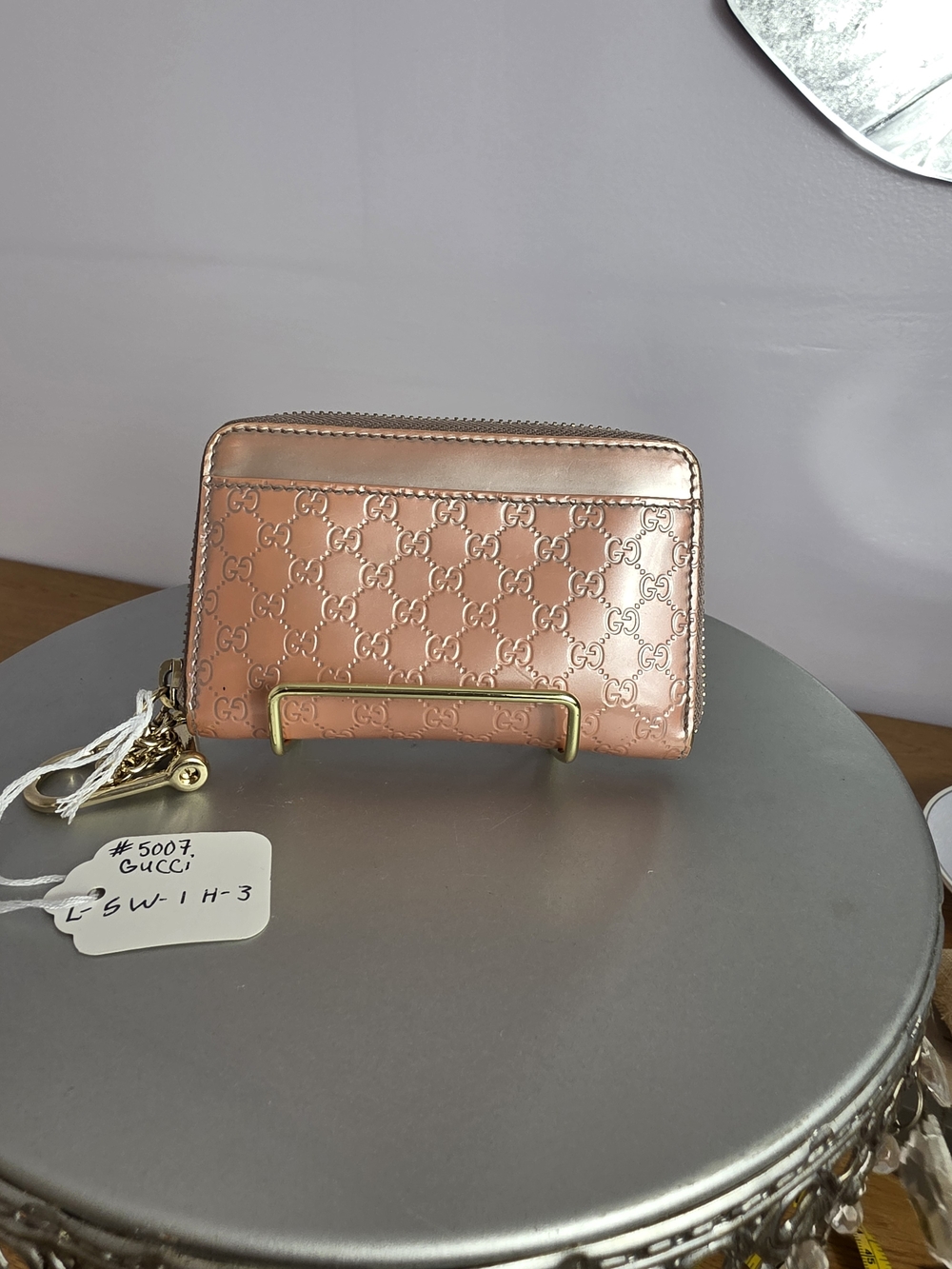 Gucci Rose Gold Metallic GG Zip Wallet - Picture 2 of 16